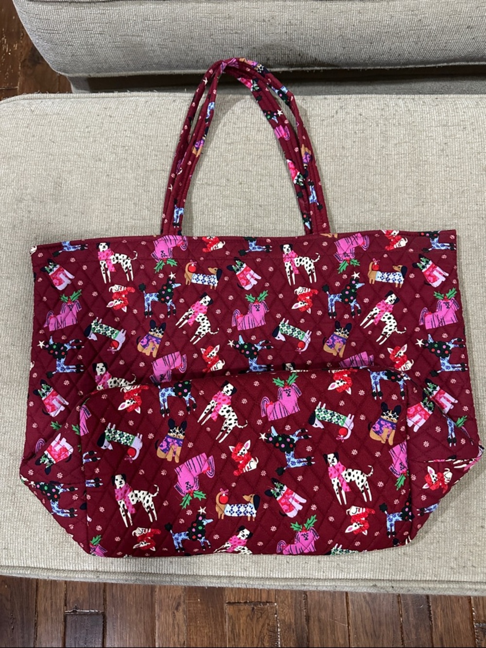NWOT Vera Bradley Grand Tote in Holiday Hounds